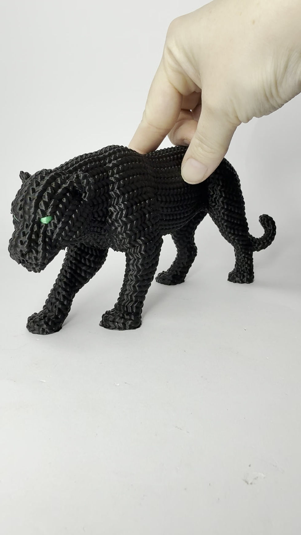 Thumbnail: Knitted-Style 3D printed Panther