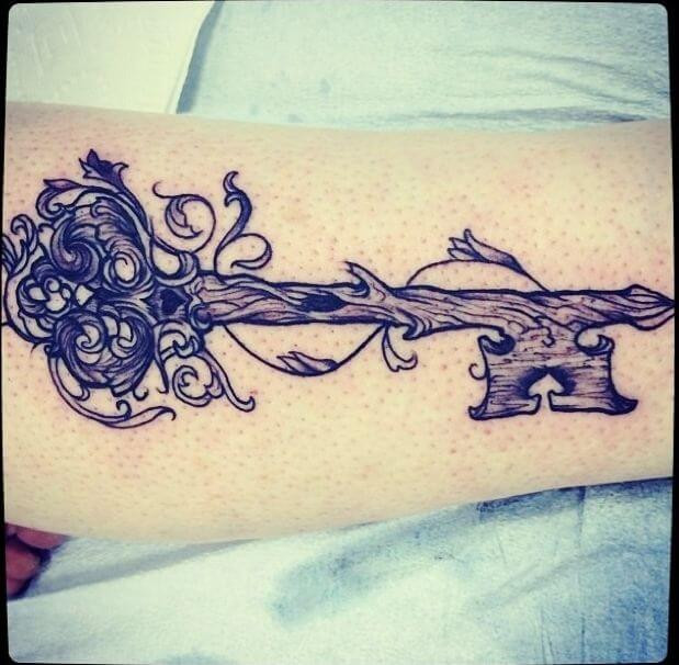 vine key tattoo