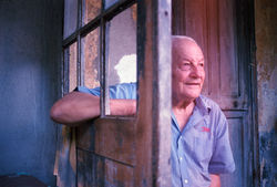 Photo argentique en couleur. Charlotte Gamus.