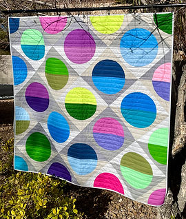 Many Moons Quilt made in Kona Solids by Robert Kaufman