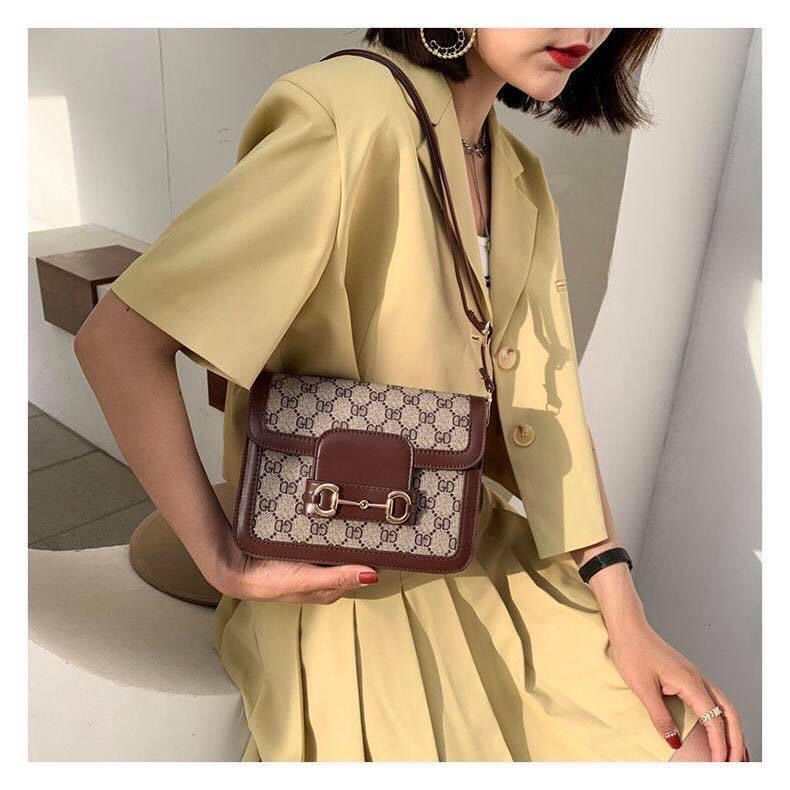 Hình thu nhỏ: Túi da basic hoạ tiết GD vintage