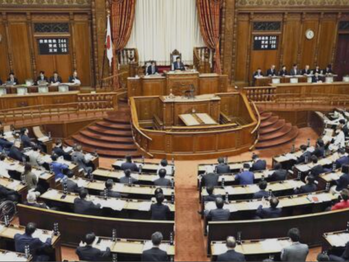 外国人の在留手続き手数料引き上げ、永住許可は上限30万円に…改正入管法が成立