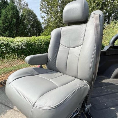 2005 Chevy Silverado gray vinyl seat