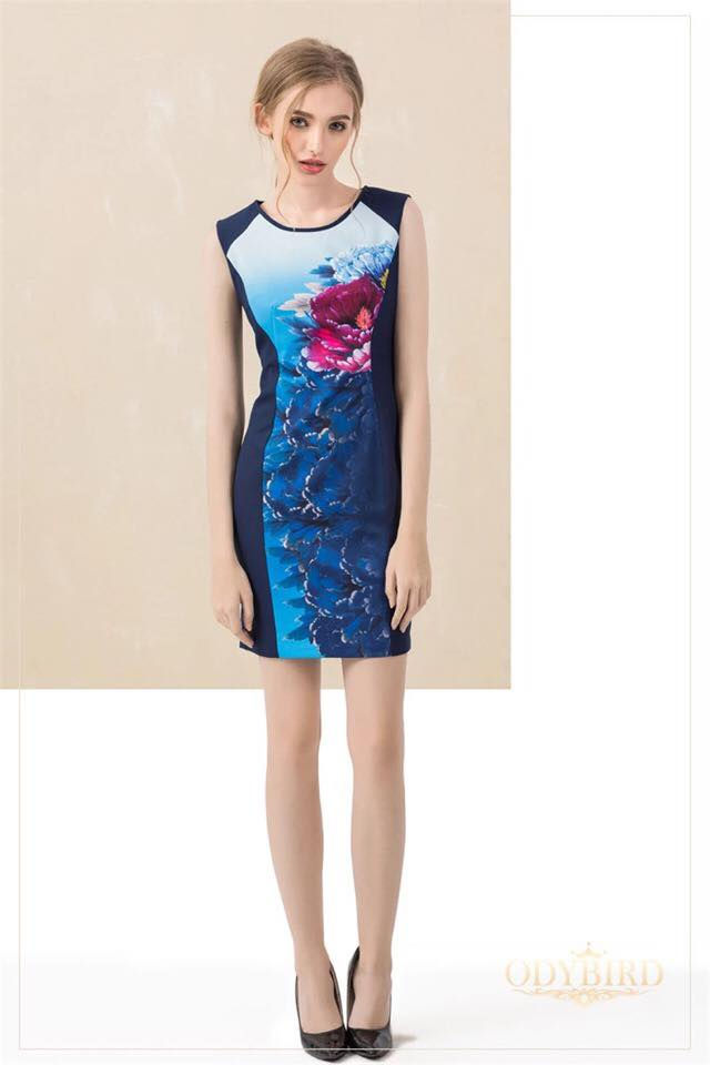 Thumbnail: Bodycon Blue Floral Dress