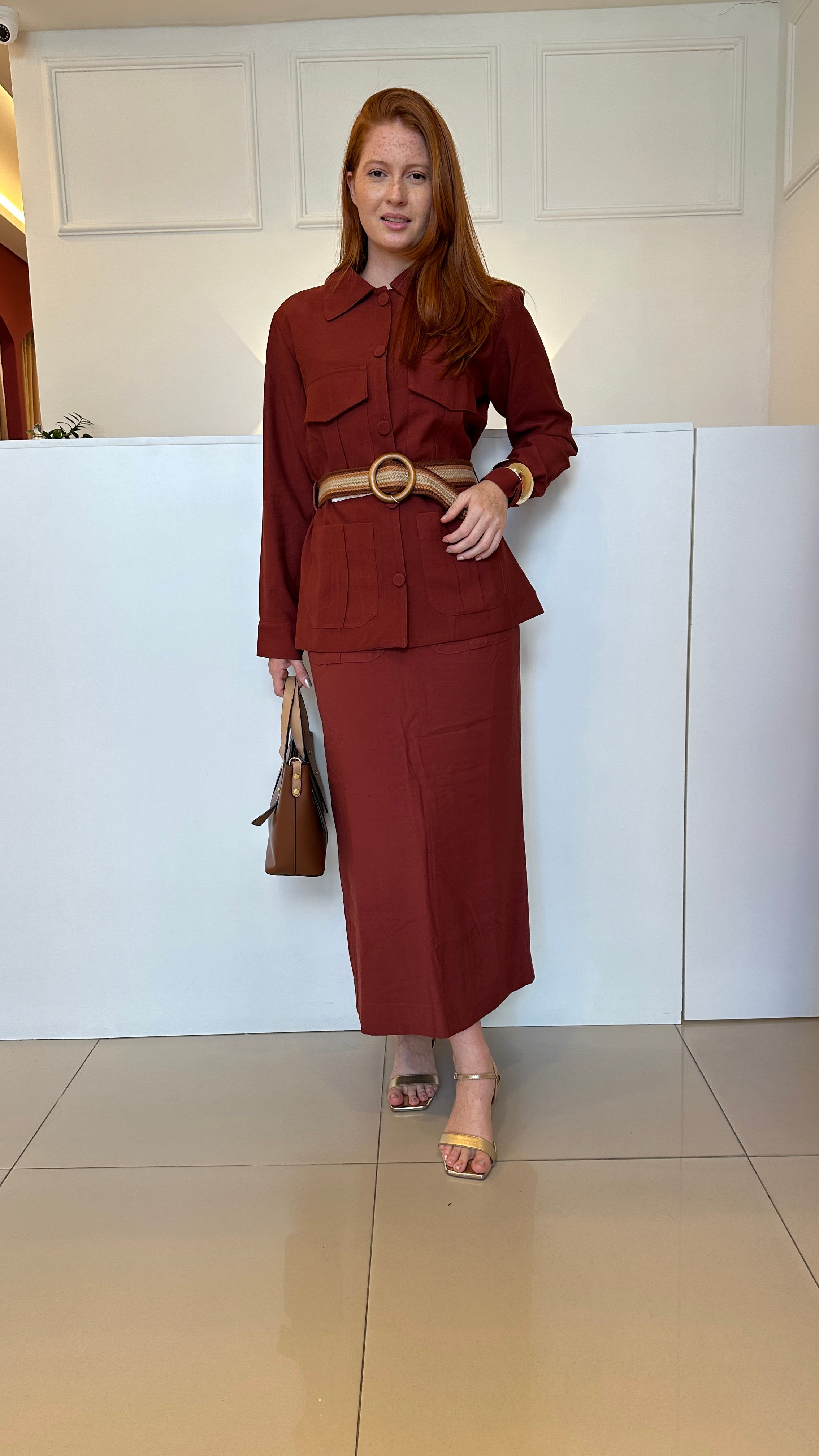 Saia midi alfaiataria piquet 