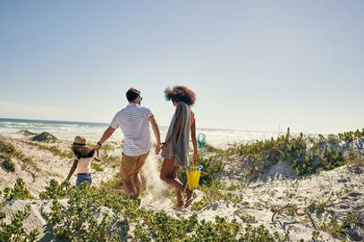 father-daughters-beach-TRVLDAD0822-8016c12c002a421b883cb1eb89a6d80f.jpg