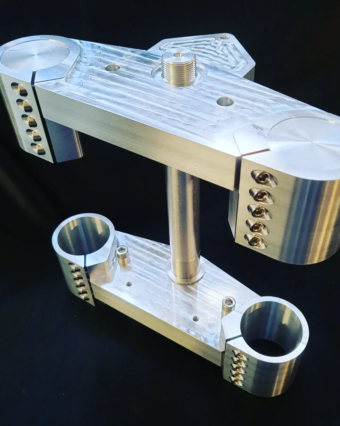 Billet Thug Yokes for the Suzuki B-King