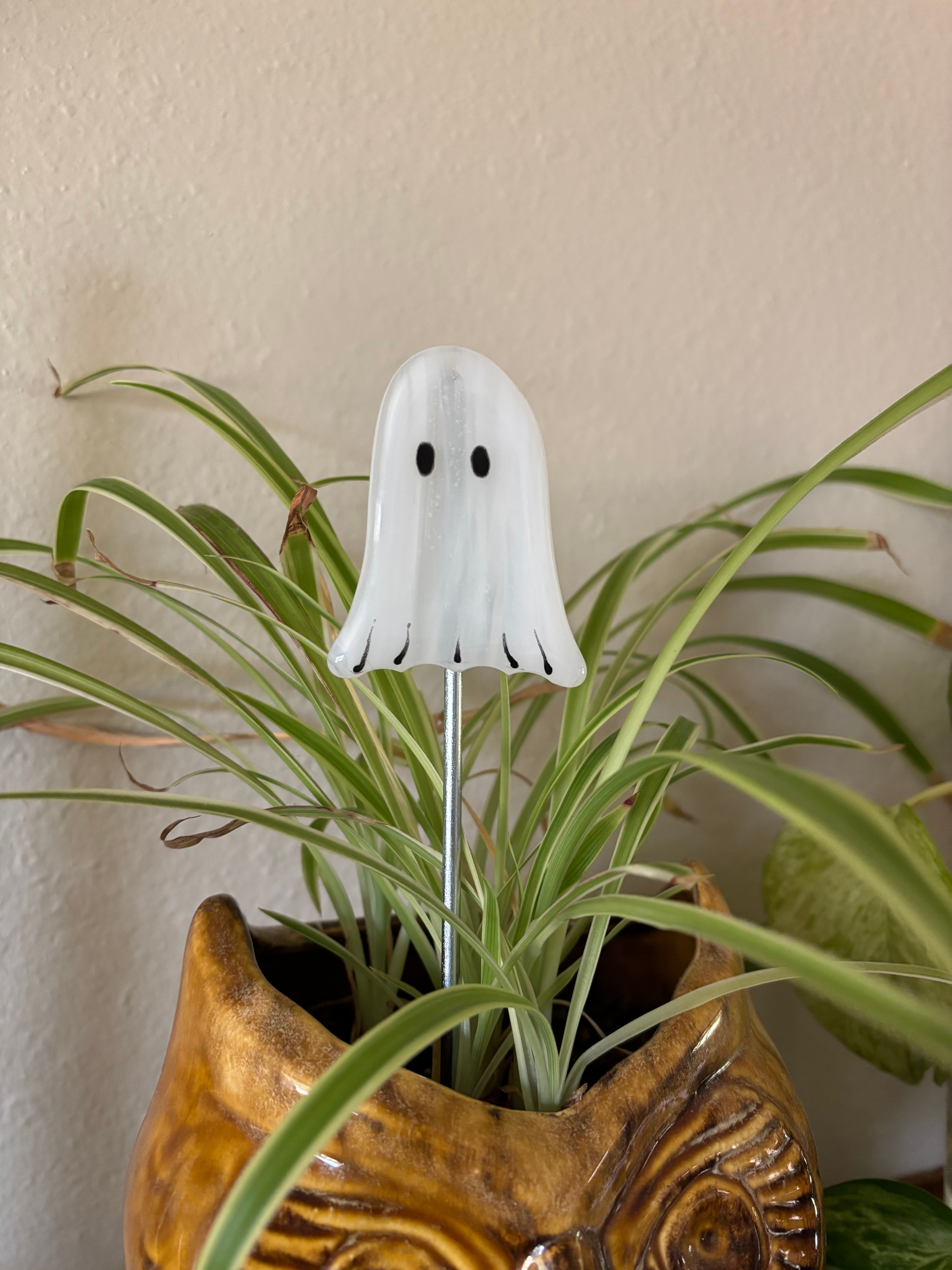 Large Transparent Ghost Stake