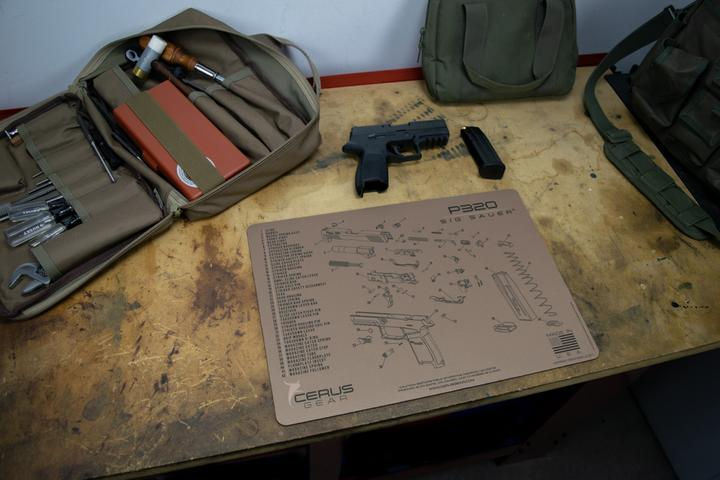 Miniaturbild: SIG SAUER® P320 SCHEMATIC PROMAT
