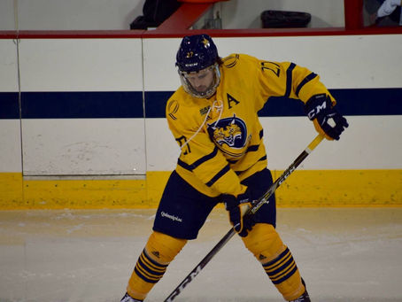 Quinnipiac men’s hockey seniors Bo Pieper and Kevin McKernan sign ECHL contracts