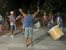 Meta Carnaval – Ensaio da bateria da escola de samba da Medianeira