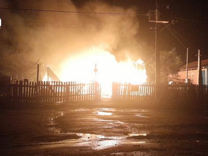 Arroio dos Ratos – Casa em chamas, devido a vela, deixou moradora ferida