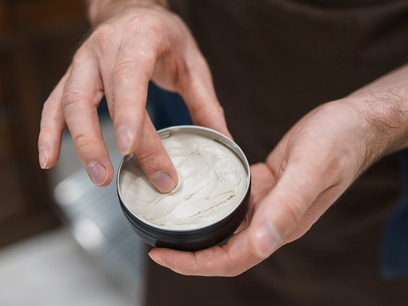 Carnaval - Anvisa cancela venda de pomadas para fixar cabelos