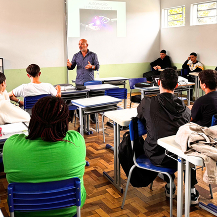 Inovação Carbonífera – Alunos de Arroio dos Ratos participaram da palestra “Estágio e o Futuro do Trabalho 2026”