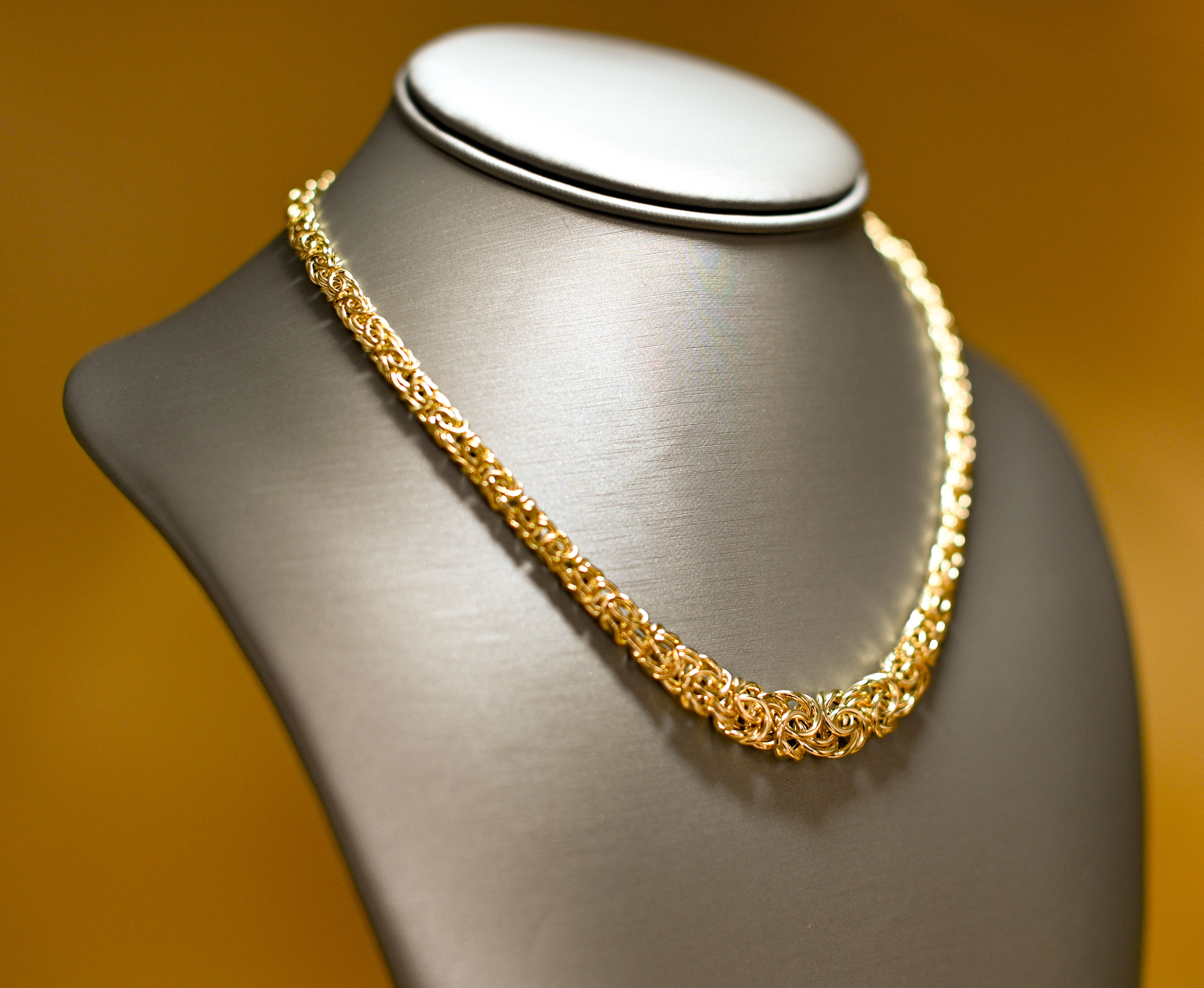 Royal Weave Necklace 14 K