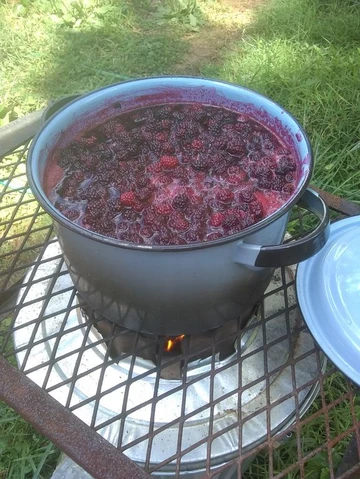 Jam on a rocket stove