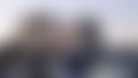 Bussen vol jonge mannelijke asielzoekers gedropt in Kijkduin – ‘Nul inspraak omwonenden!’