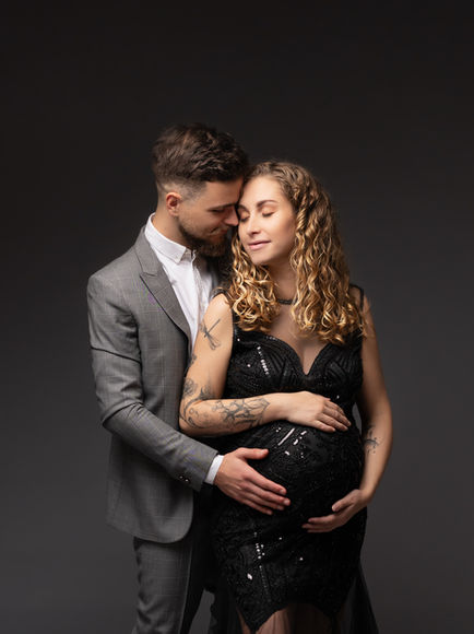 Studio photographe grossesse professionnel à Marchiennes, Orchies, Coutiches, Somain, Douai, Valenciennes, Cambrai et Mérignies