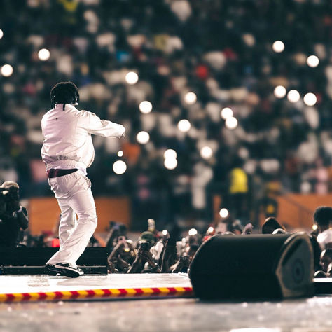 DIDI B: Une Soirée Historique au Stade Félix Houphouët-Boigny