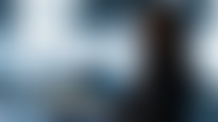 Pessoa utilizando Dados e IA no trabalho