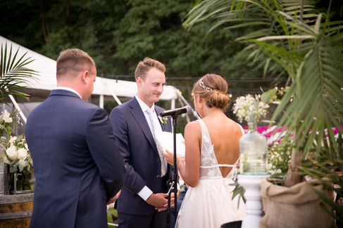 outdoor finger lakes wedding ceremony heron hill winery keuka lake