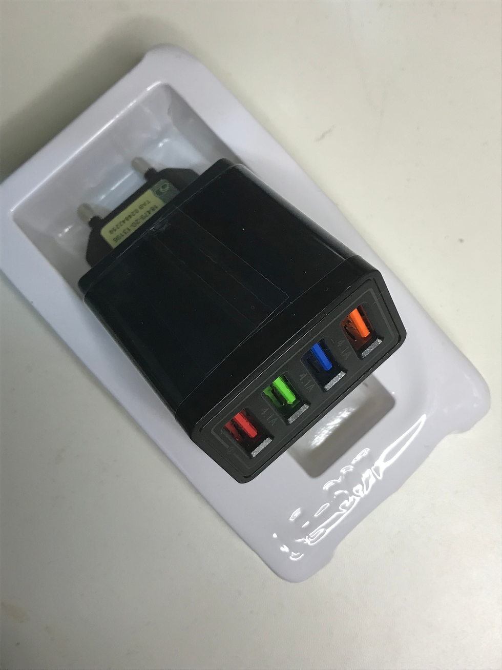 Miniatura: Super Carregador 4.1A LEHMOX 4 USB (Apenas a fonte)