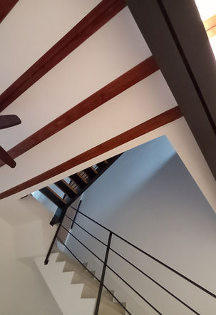 Rehabilitación y ampliación en Sedaví. Estructura de acero y madera