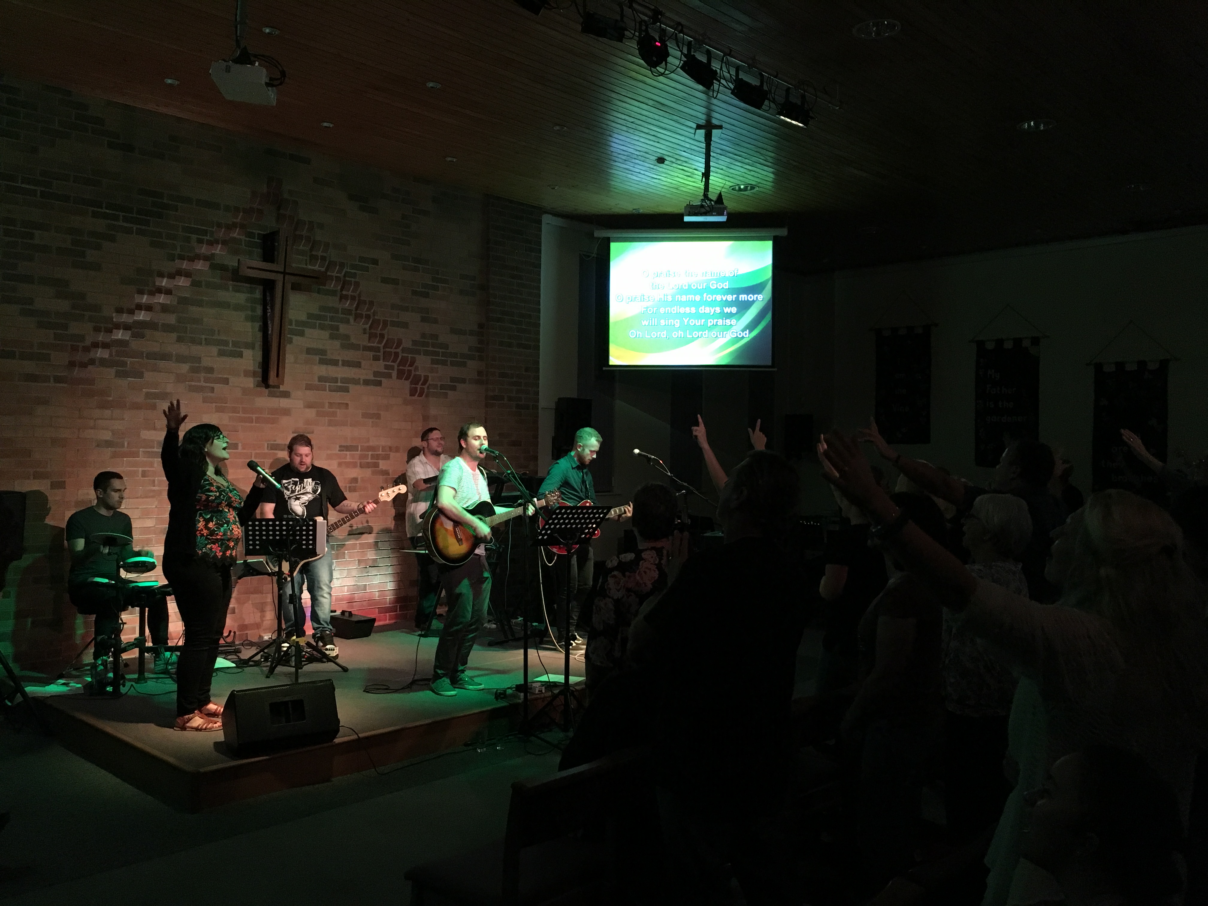 My soul sings worship