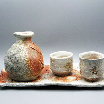 Sake set, sake cup, sake flask,  guinomi, ochoko,  wabi-sabi,   wabi sabi sake set, wabi,Japanese style ceramics, wabi sabi ceramics, Barbara Allen, Barbara J. Allen, Barbara J. Allen ceramics, Barbara Allen ceramics
