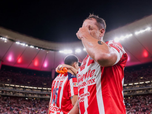 Chicharito Misses Last-Minute Penalty as Chivas Are Eliminated by Cruz Azul