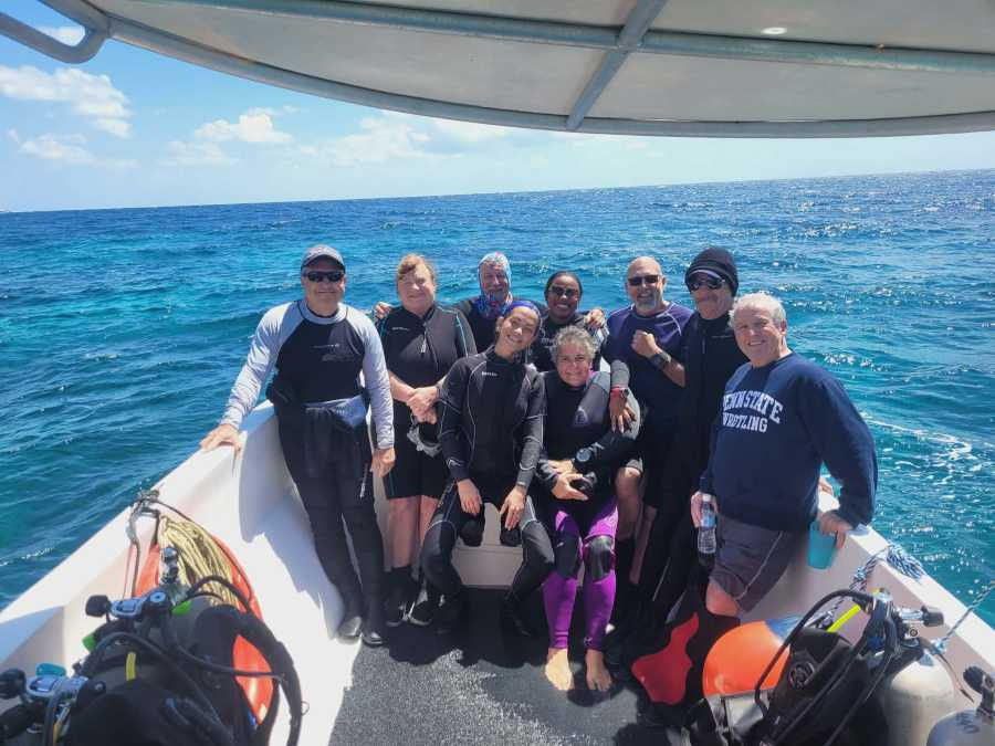 Scuba diving in Roatan