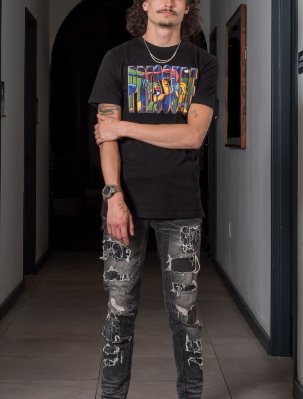 Graphic"PRESSURE" Tee - Black