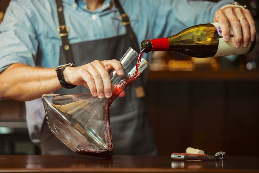 Decanting Wine Guide How & When to Decant Wine