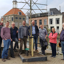 Het planten van onze oprichtingsboom