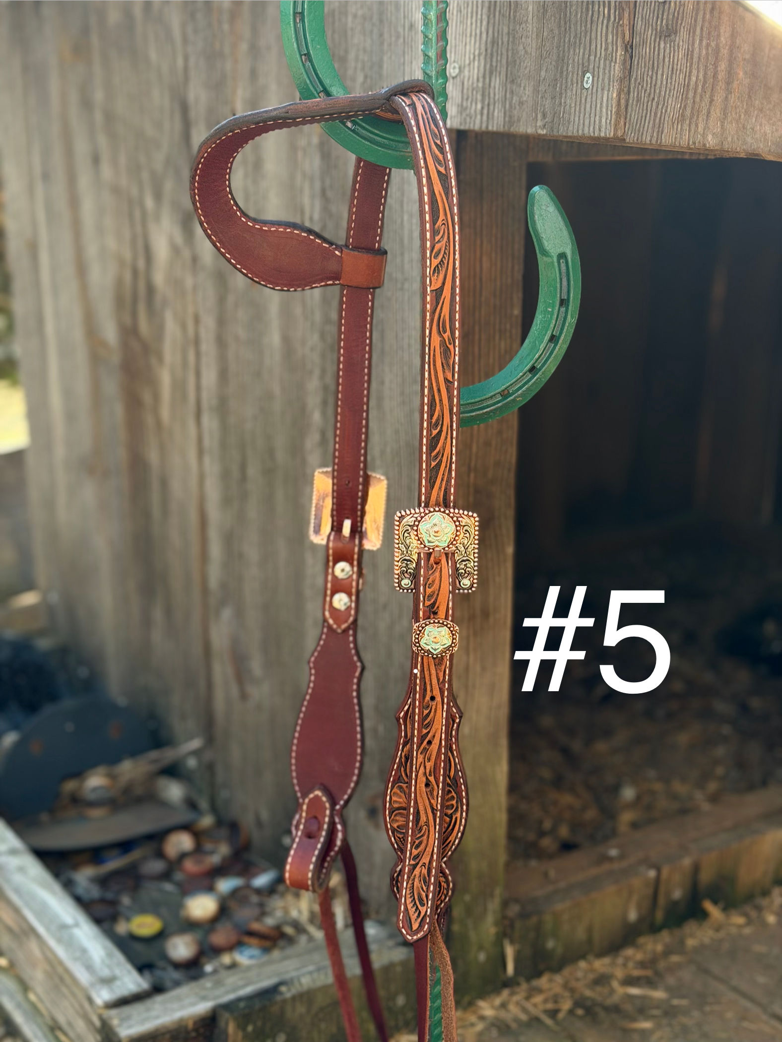 Slide Ear Mahogany and Natural