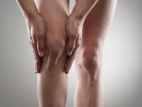 ¿Por qué me cruje la rodilla o el hombro?