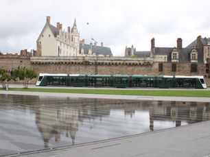 Le Citadis X 05 de Nantes entre officiellement en service