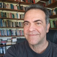 A TEORIA SOCIAL LATINO-AMERICANA NO LABIRINTO DA HISTÓRIA