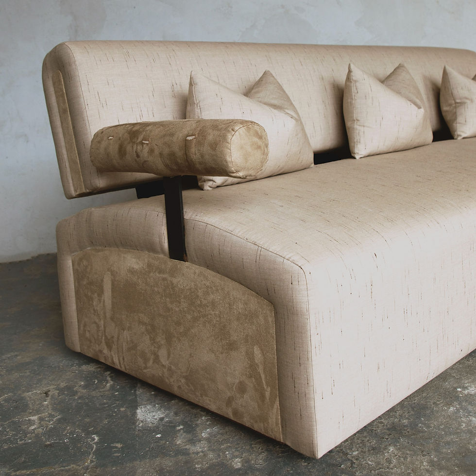 Thumbnail: Pisa Sofa in COM