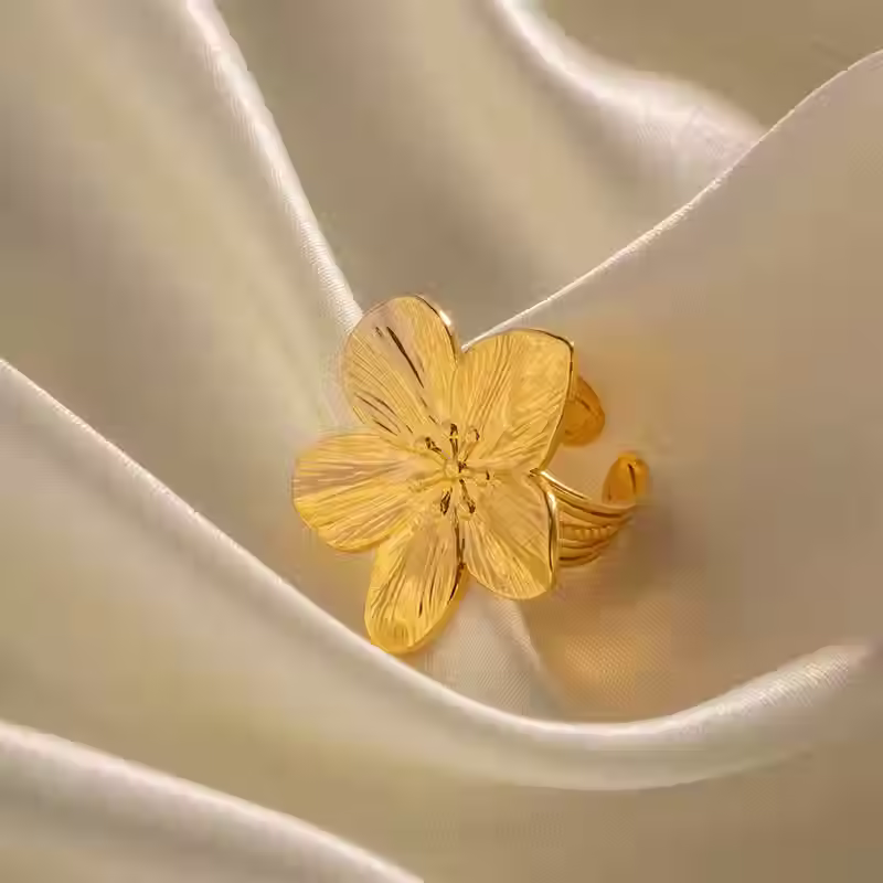 Thumbnail: Trendy Charm