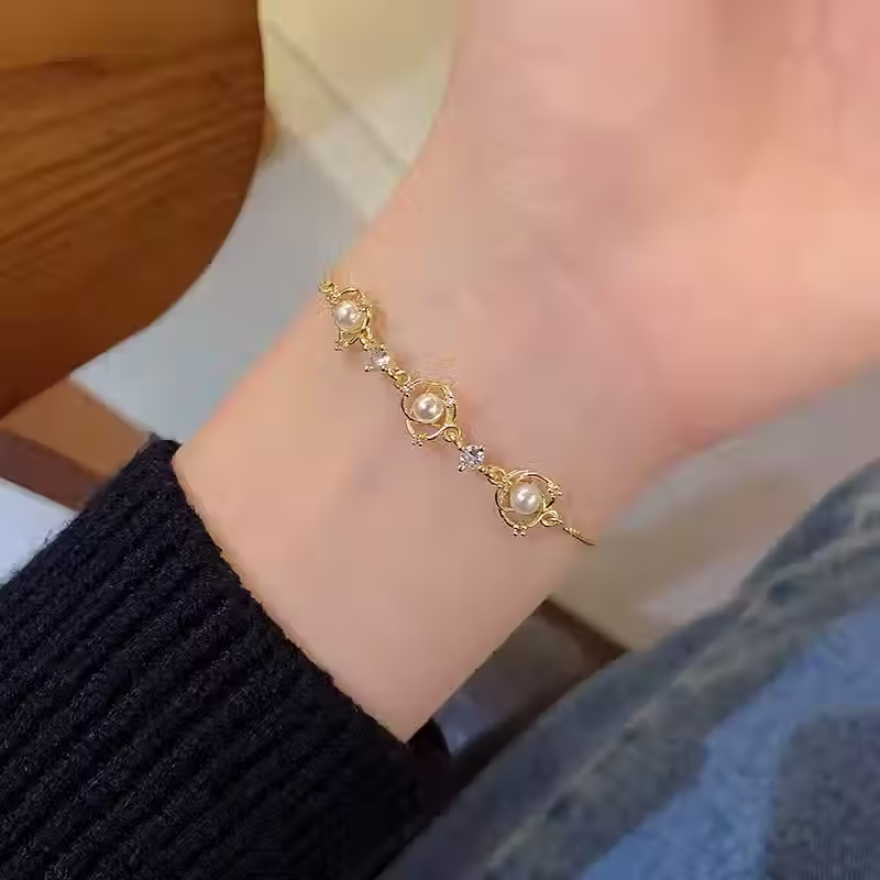 Thumbnail: Delicate Pearl