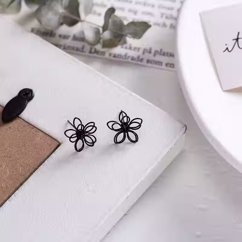 Thumbnail: Flower Stud