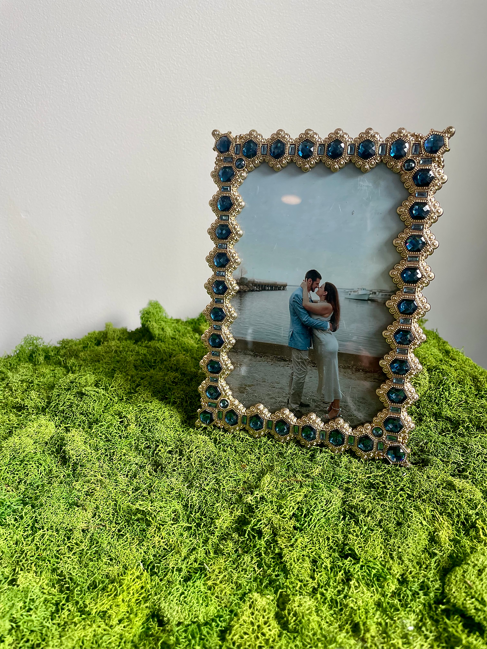 Thumbnail: Frames (5'x 7' & 4' x 6') Assorted (Multiples available)