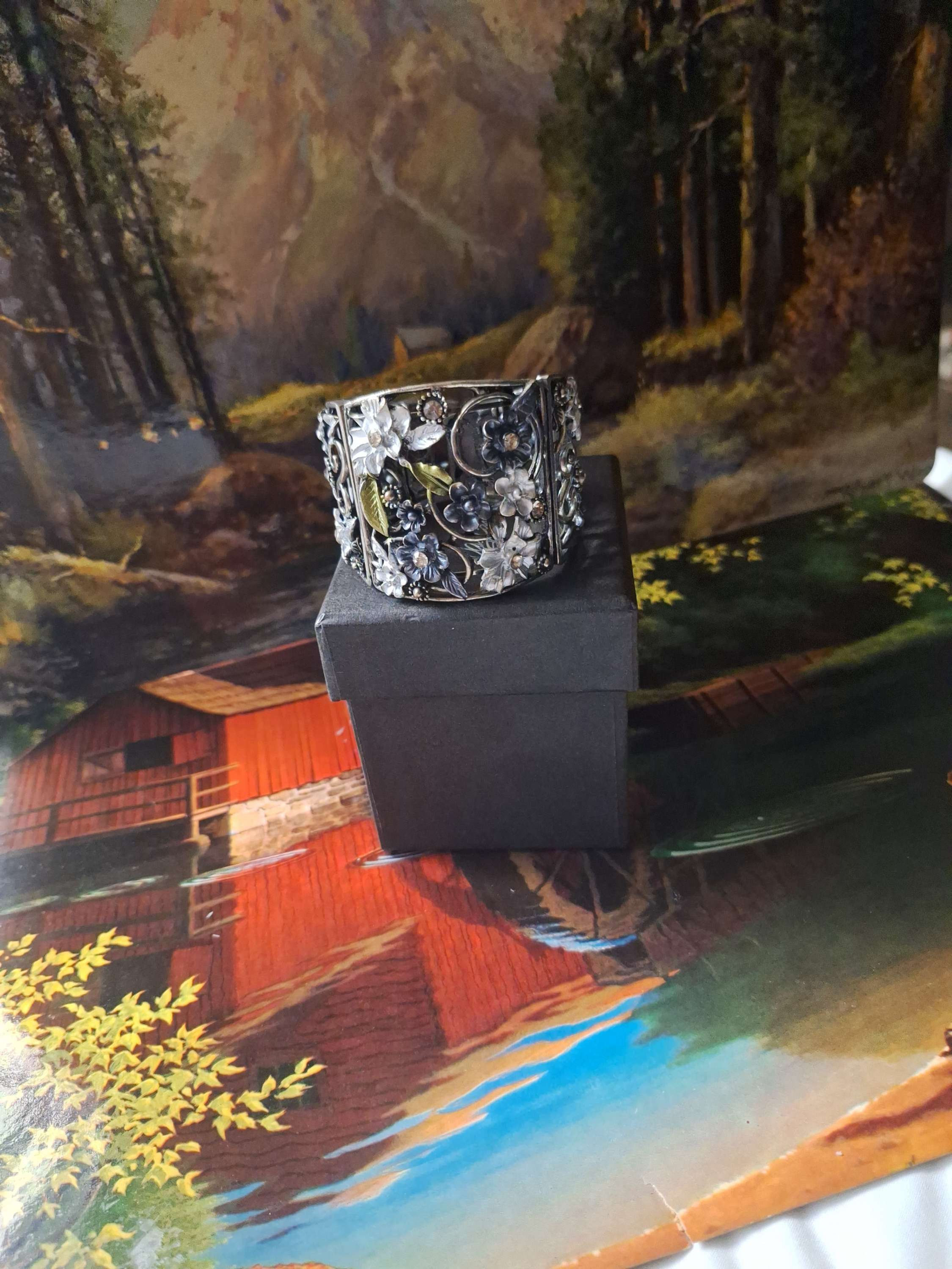 Floral metal bracelet handmade