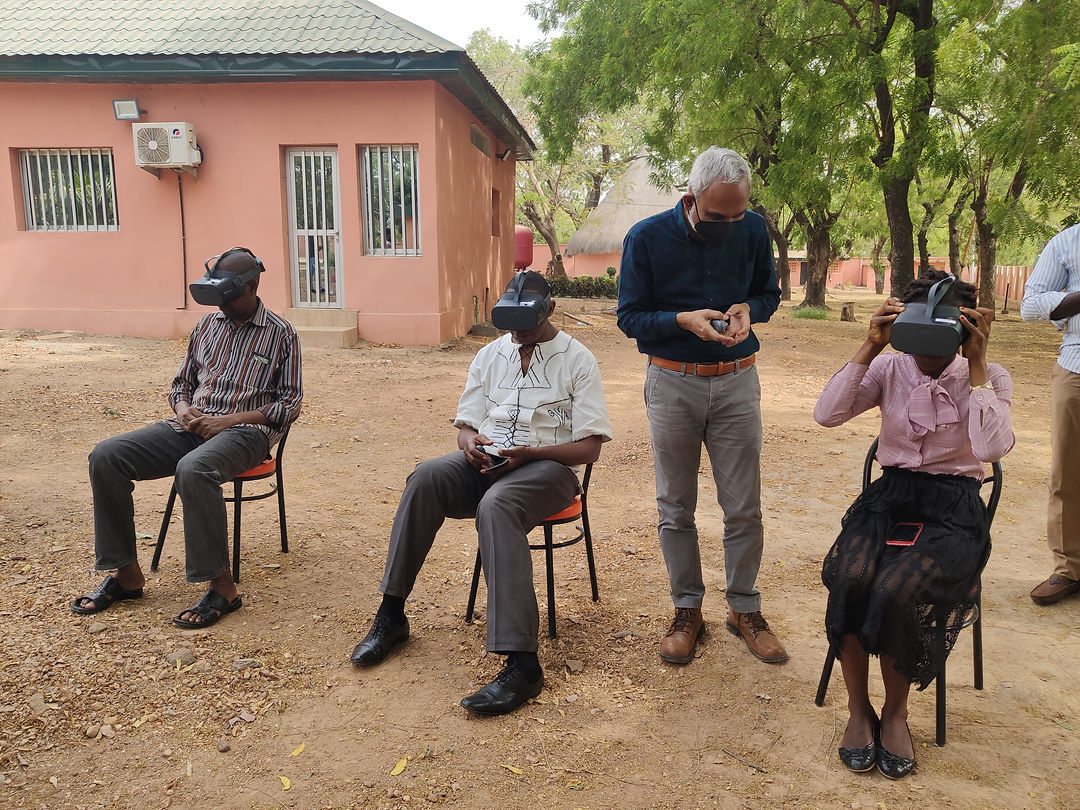 VR.jpg