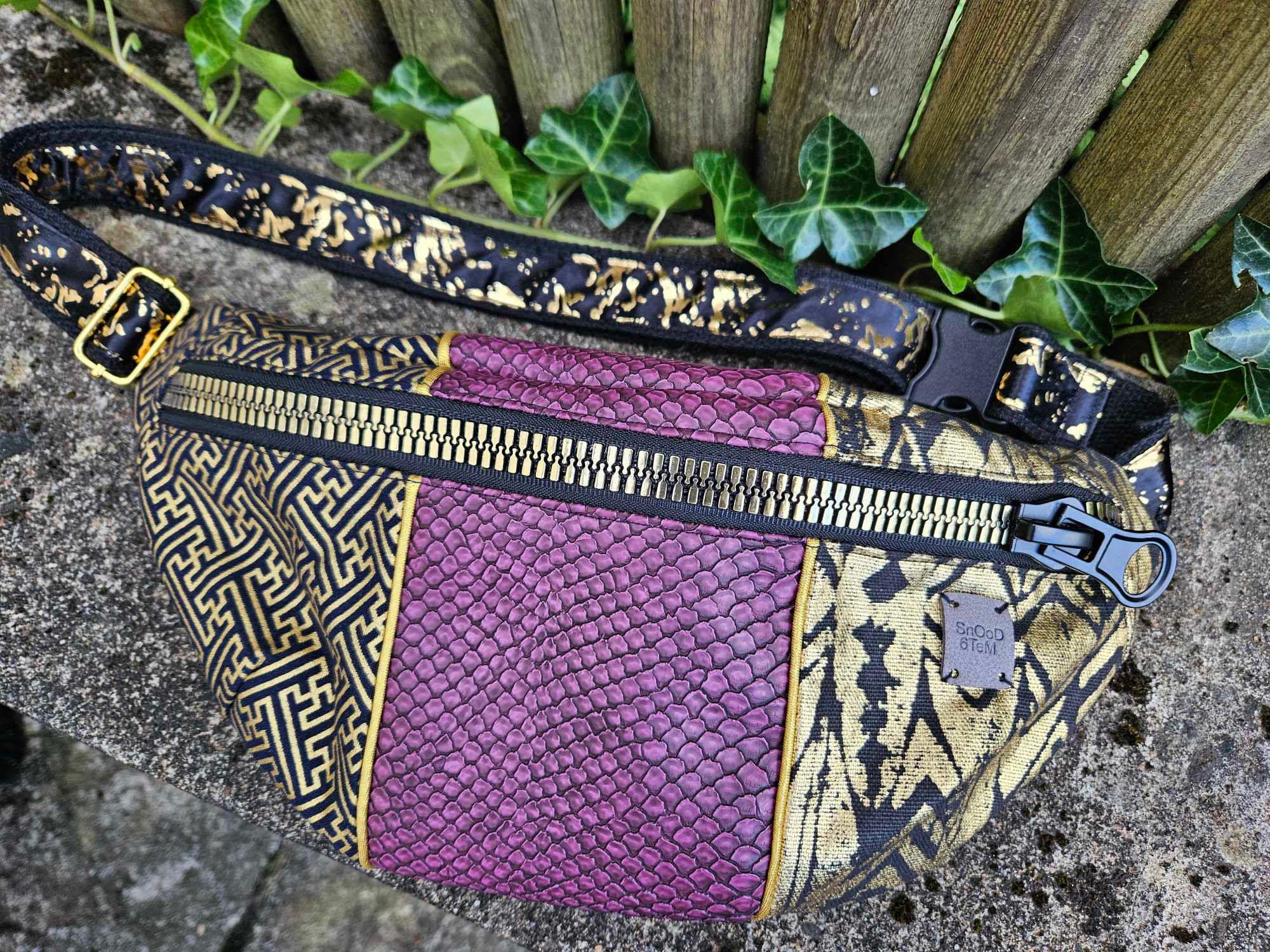 banane serpent/doré