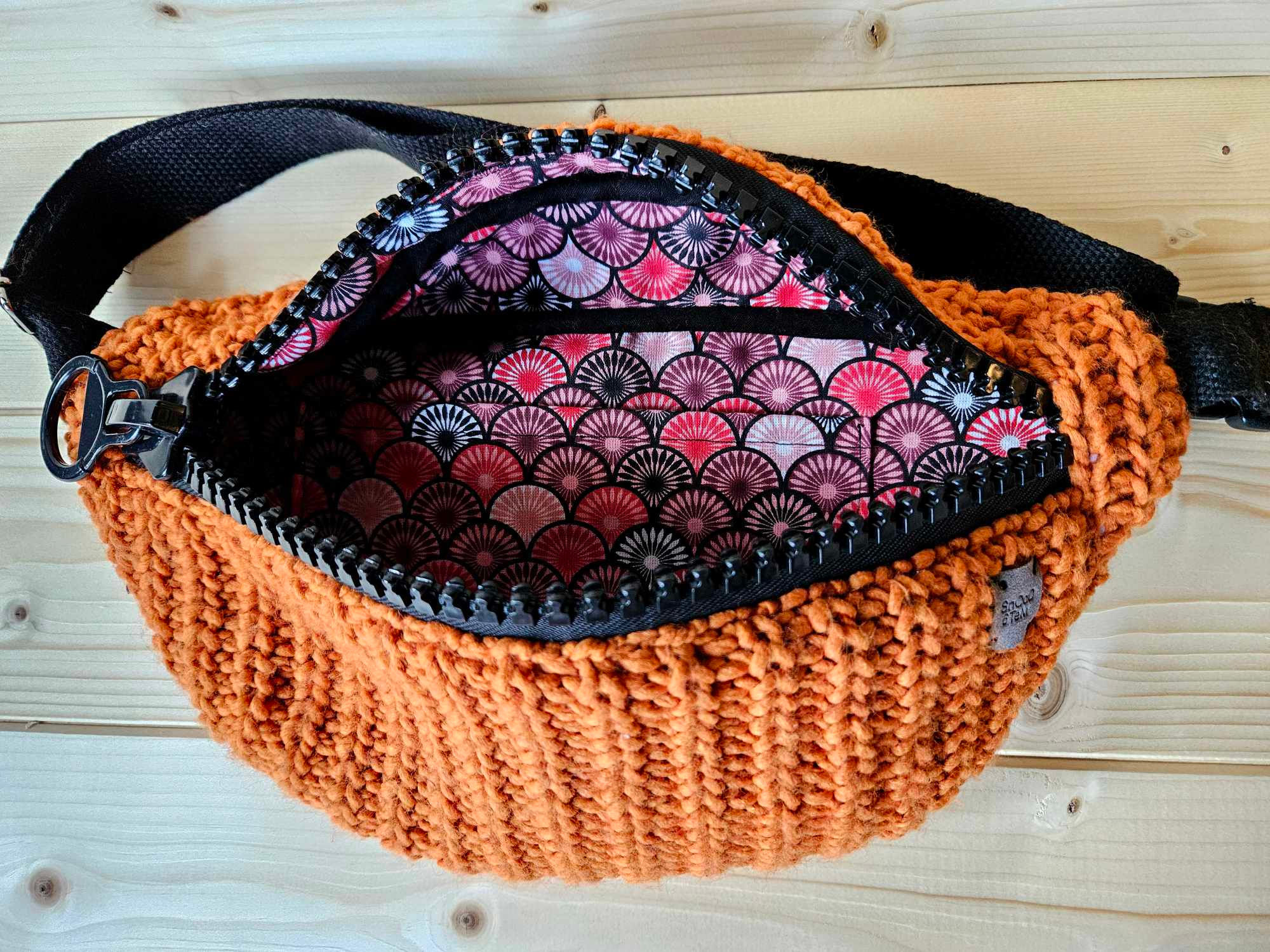 banane crochet orange