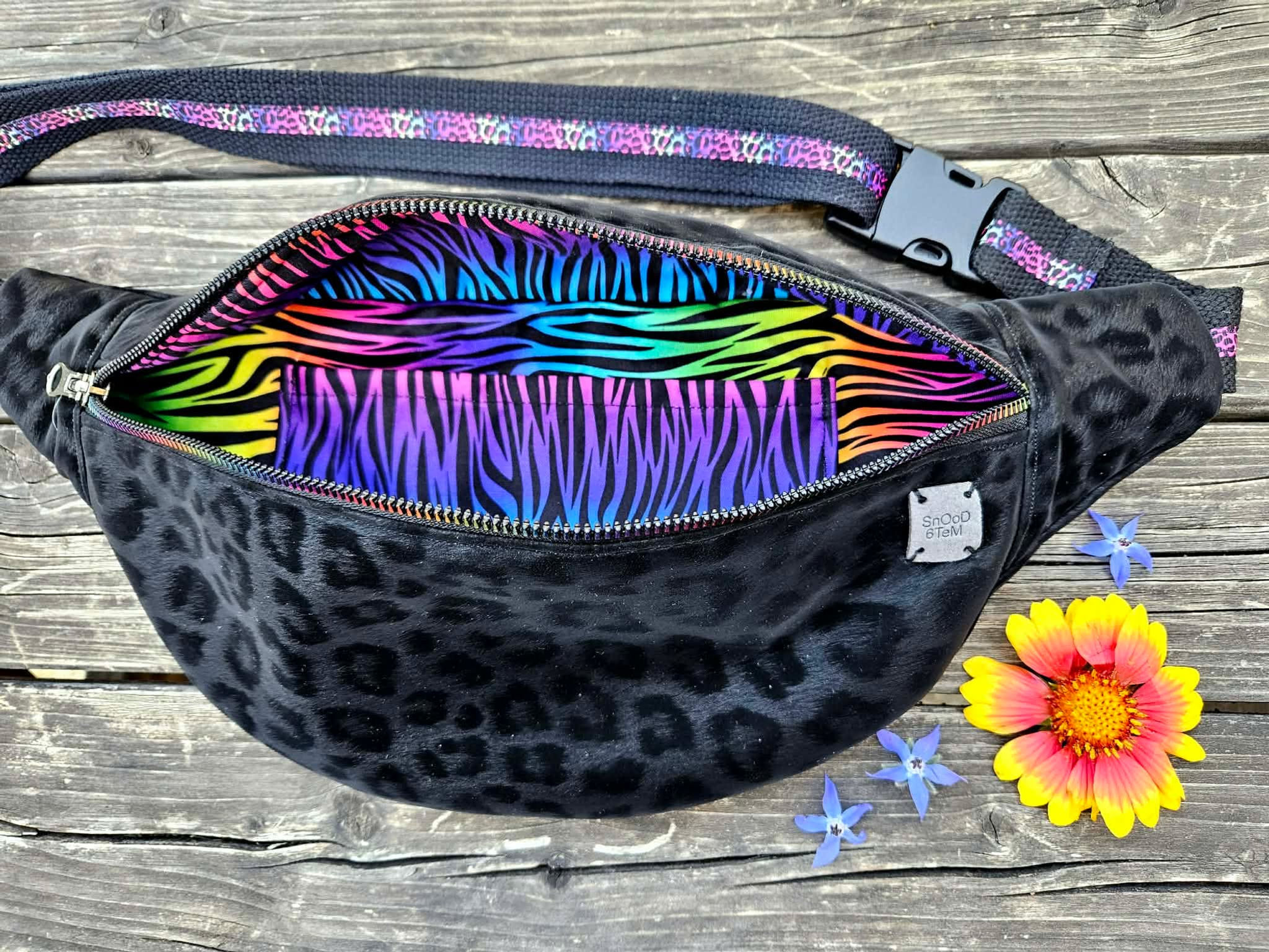 banane zebre fluo sangle léopard rose