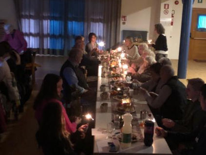Weihnachtsfeier für SeniorenInnen, Alleinstehende und Interessierte