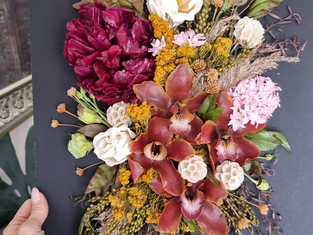 Freeze-Dried vs Silica Drying: What You Need to Know Before Preserving Flowers